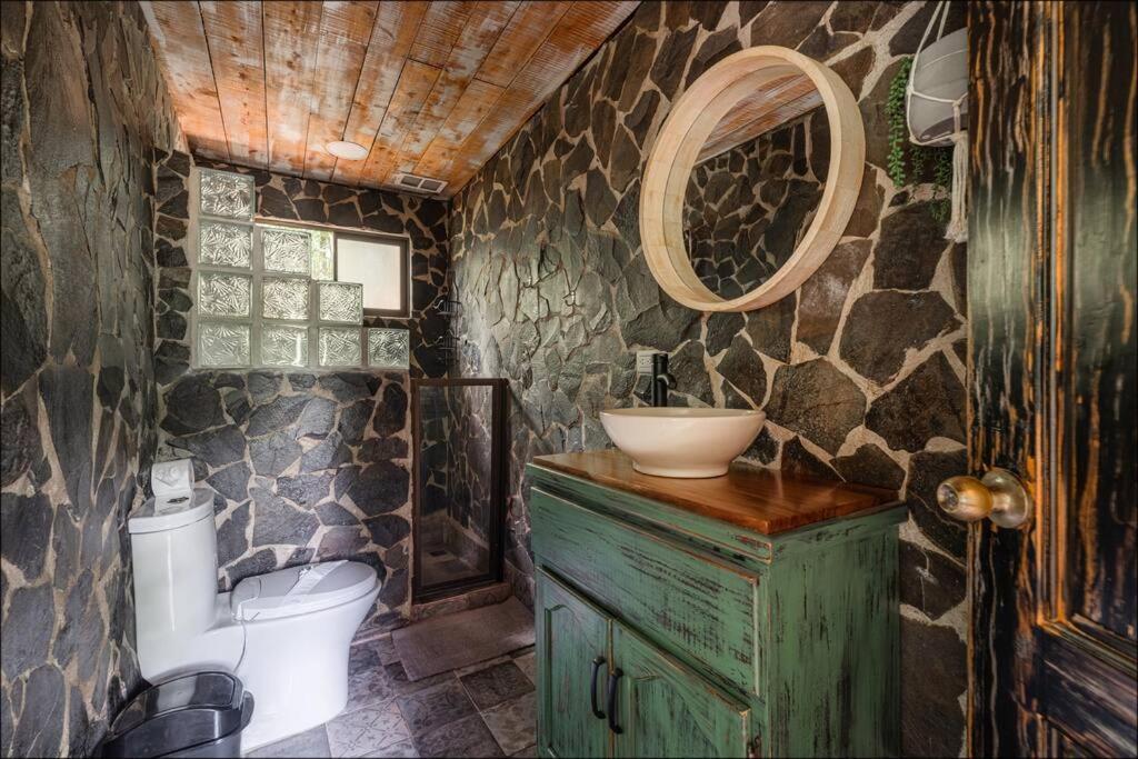 Unicorn Lodge: Direct Riverfront : Unique Experience San Gerardo de Dota Luaran gambar