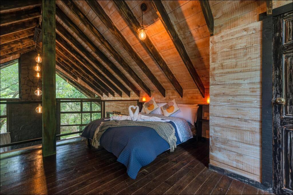Unicorn Lodge: Direct Riverfront : Unique Experience San Gerardo de Dota Luaran gambar