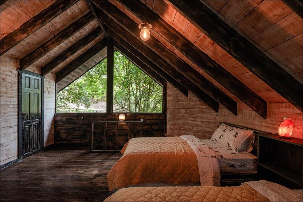Unicorn Lodge: Direct Riverfront : Unique Experience San Gerardo de Dota Luaran gambar