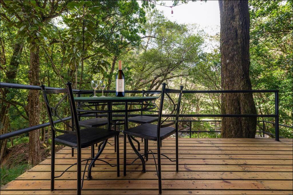 Unicorn Lodge: Direct Riverfront : Unique Experience San Gerardo de Dota Luaran gambar